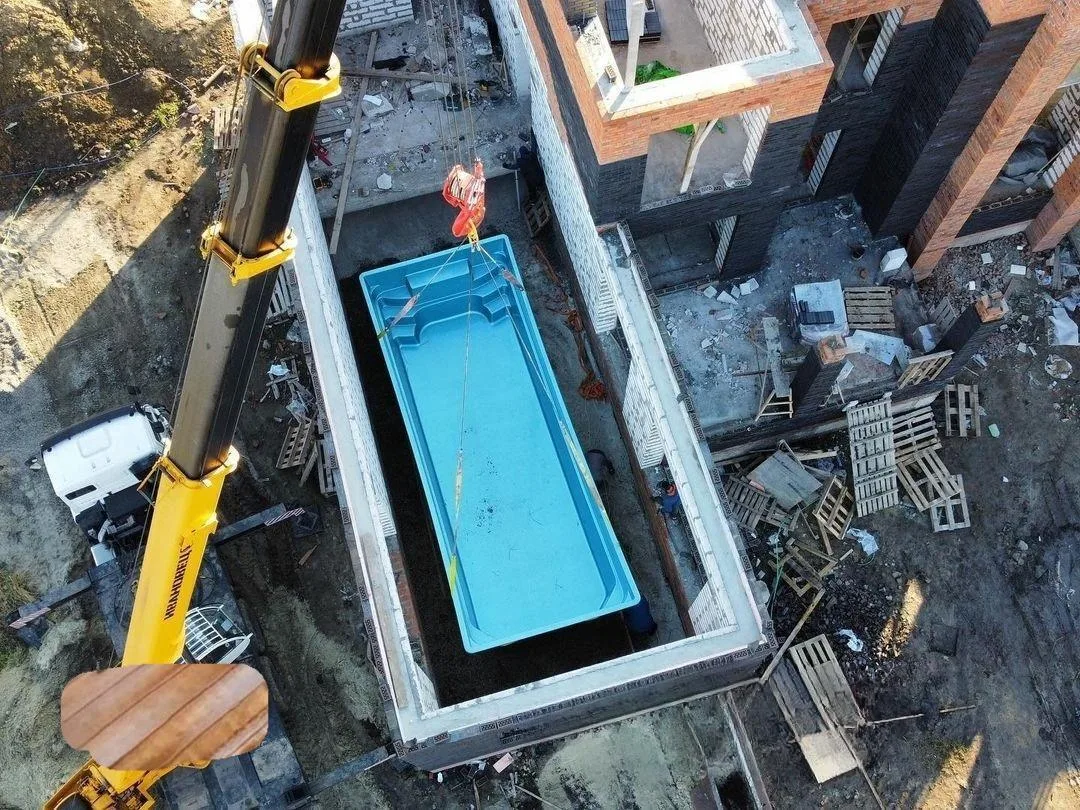 Laguna 9 — зона отдыха у бассейна в Воскресенске